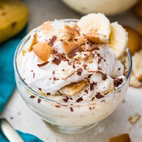 Banana pudding closeup in clear glass bowl