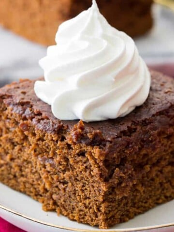 Gingerbread slice with whipped topping