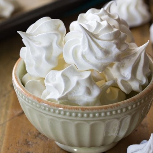 Meringue cookies in bowl